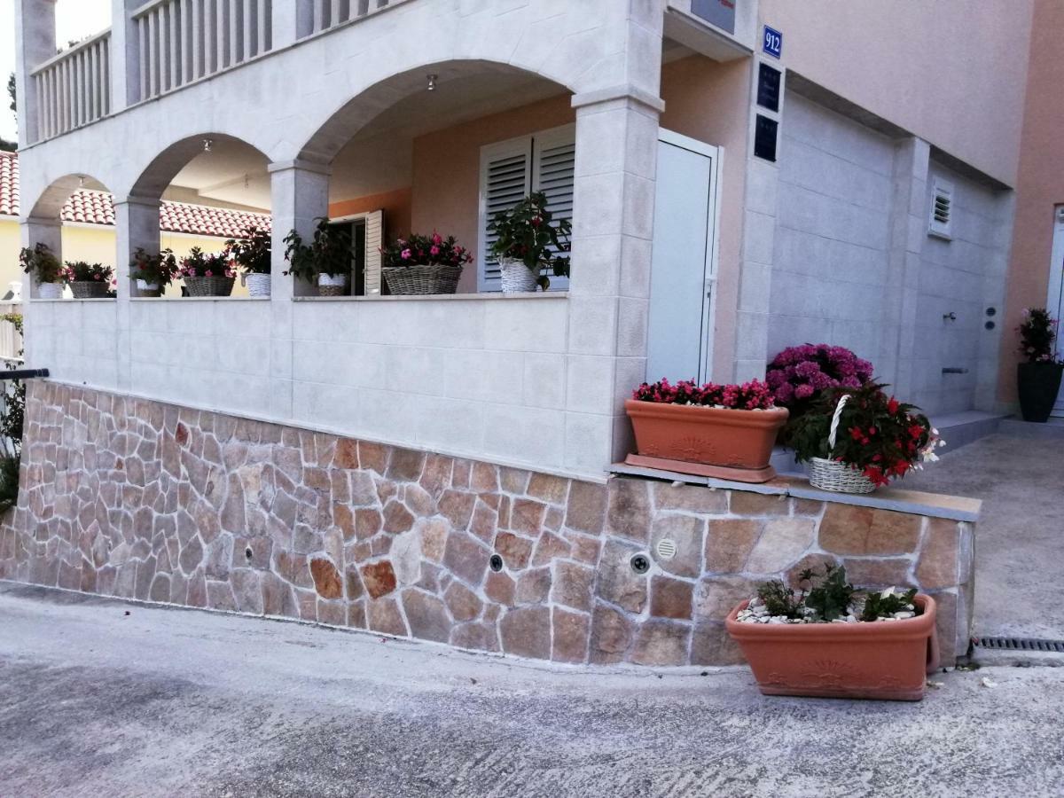 Appartementhaus Elena Lägenhet Jelsa (Hvar)